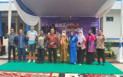 BAZZAR UMKM UM METRO DI HADIRI TURIS ASING DAN PERTUKARAN MAHASISWA MERDEKA