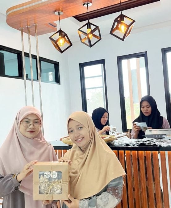 Tim P3H UM Metro Laksanakan Verifikasi Lapangan UMKM Simplisia Herbal dalam Pendampingan Sertifikasi Halal Produk Minuman Herbal Seduh Berbahan Alami